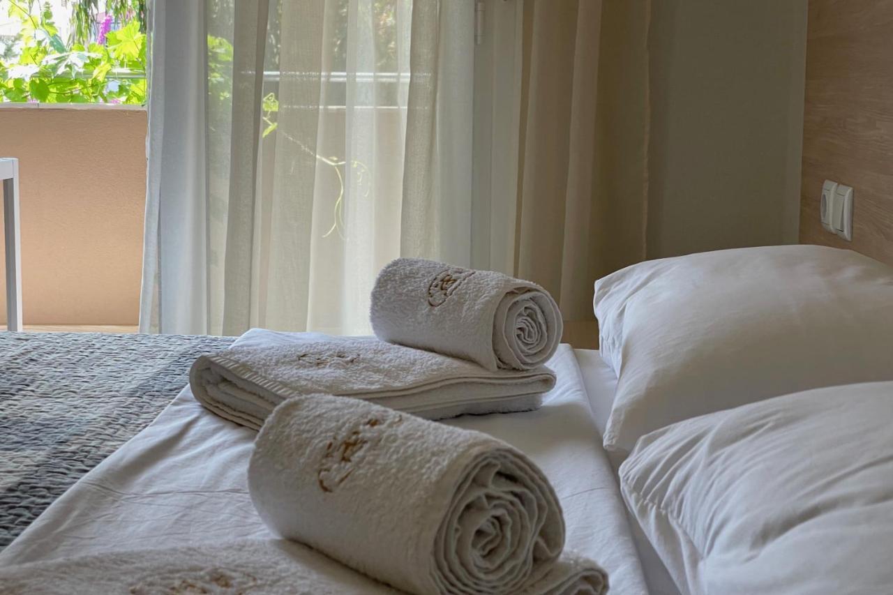 Royals Apartments ニキティ エクステリア 写真